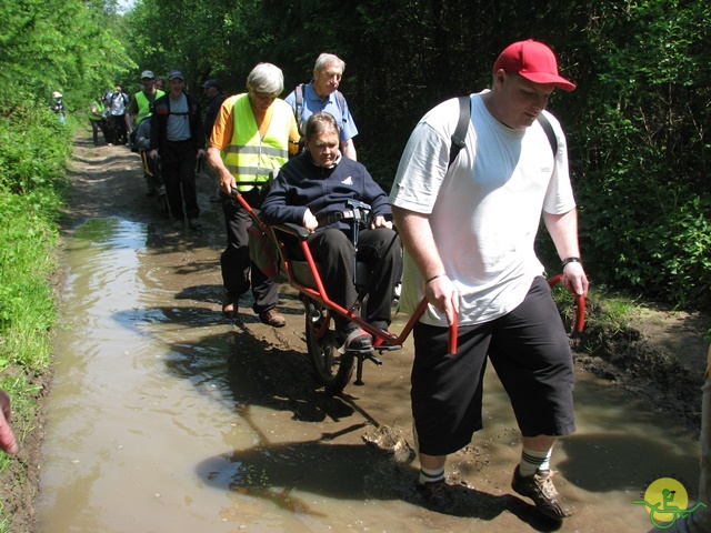 randonnée sportive avec joëlettes, Mozet, 2014