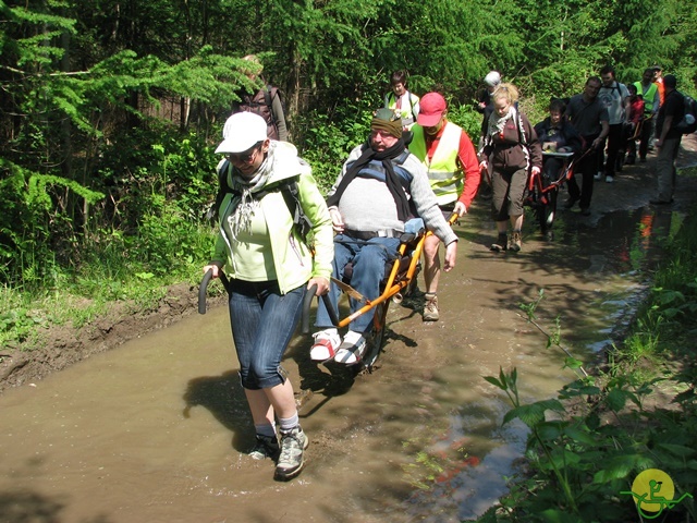 randonnée sportive avec joëlettes, Mozet, 2014