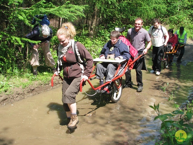 randonnée sportive avec joëlettes, Mozet, 2014