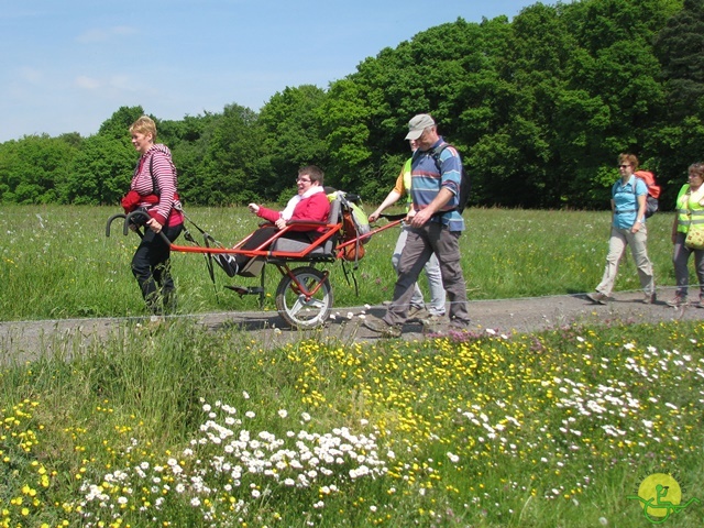 randonnée sportive avec joëlettes, Mozet, 2014