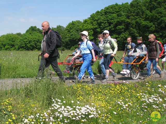 randonnée sportive avec joëlettes, Mozet, 2014