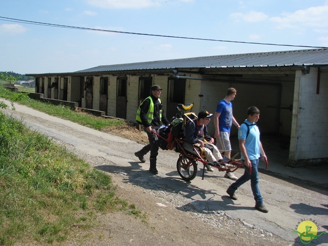 randonnée sportive avec joëlettes, Mozet, 2014