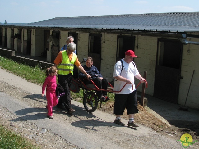 randonnée sportive avec joëlettes, Mozet, 2014