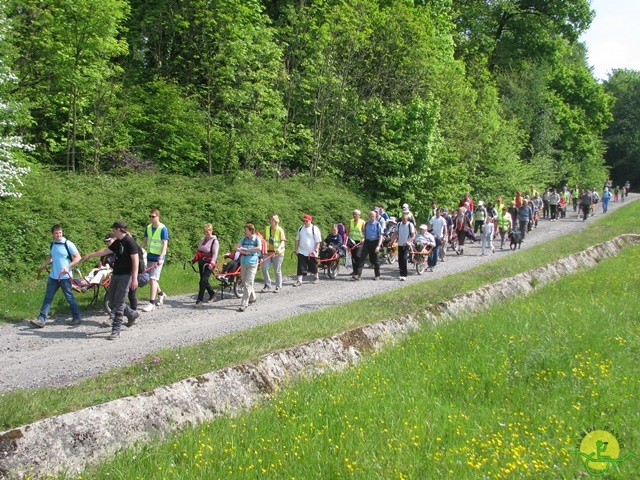 randonnée sportive avec joëlettes, Mozet, 2014