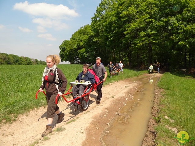 randonnée sportive avec joëlettes, Mozet, 2014