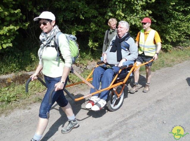 randonnée sportive avec joëlettes, Mozet, 2014