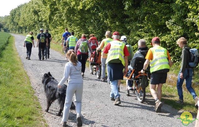 randonnée sportive avec joëlettes, Mozet, 2014