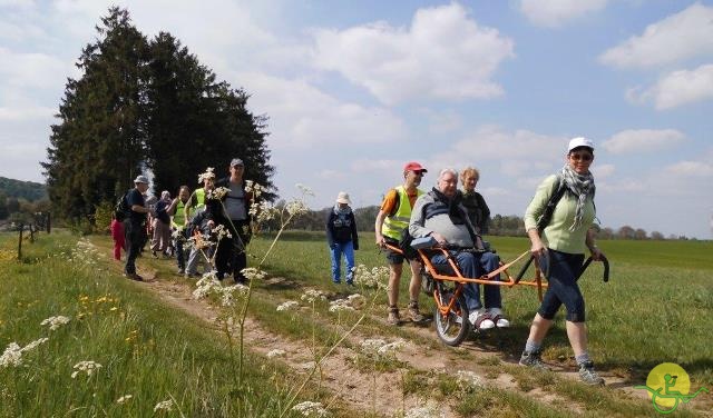 randonnée sportive avec joëlettes, Mozet, 2014