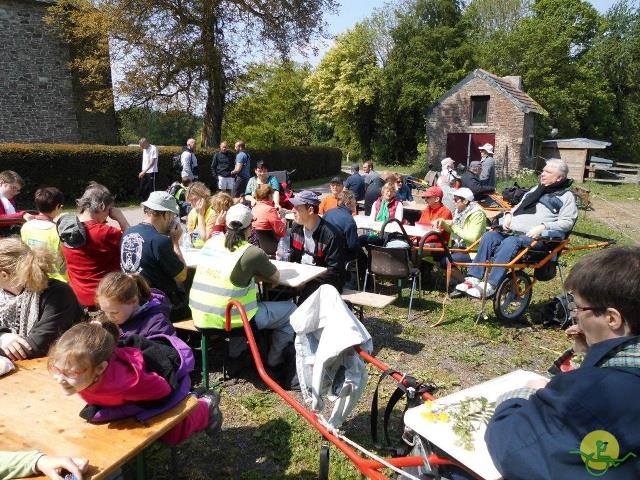 randonnée sportive avec joëlettes, Mozet, 2014