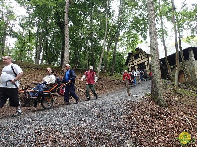 randonnée sportive avec joëlettes, Han, 2014