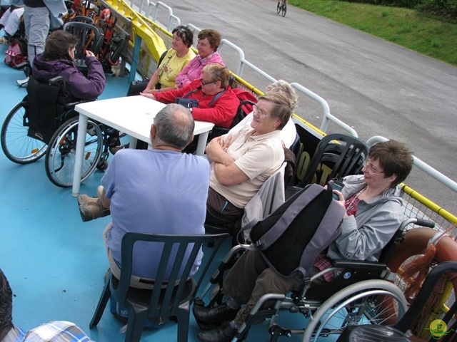 Randonnée péniche-joëlettes, Namur-Poilvache