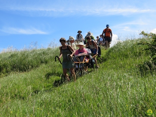 Randonnée joëlettes à Escalles