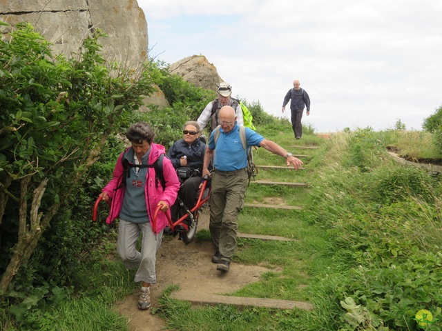 Randonnée joëlettes à Escalles