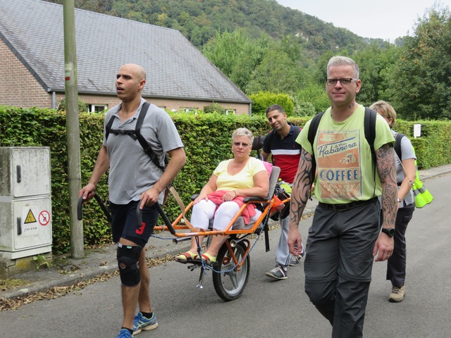 Randonnée joëlettes à Anseremme