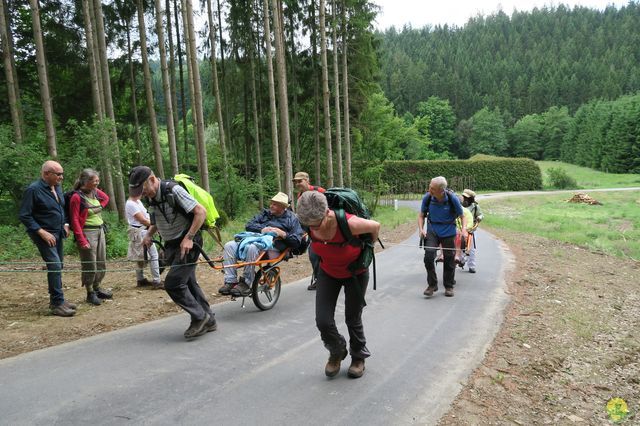 Randonnée joëlettes à Redu