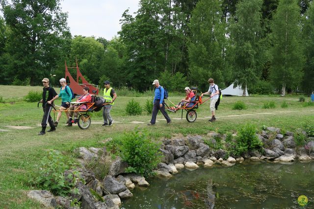 Randonnée joëlettes à Nismes