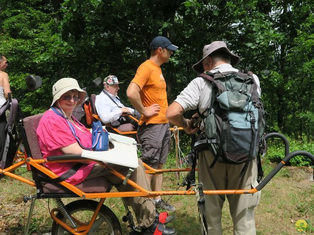 Randonnée joëlettes à Frahan