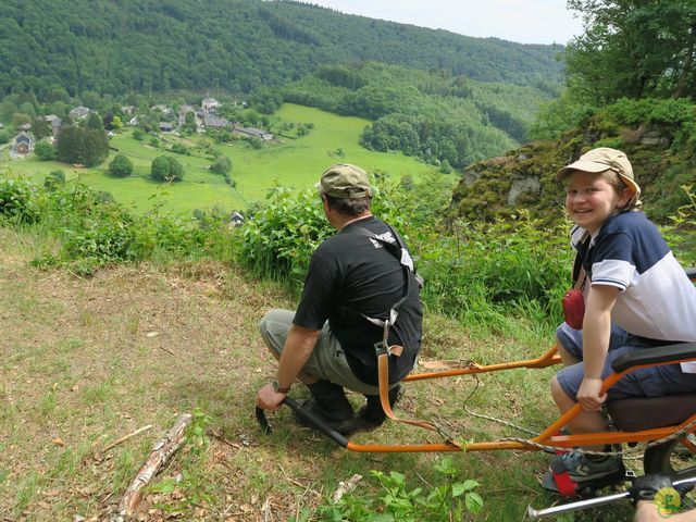 Randonnée joëlettes à Frahan