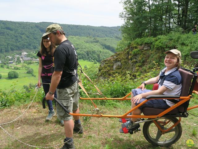 Randonnée joëlettes à Frahan