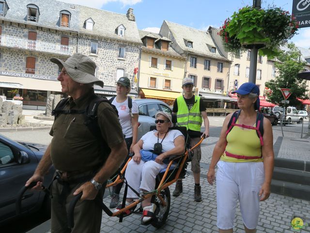 Randonnée joëlettes à Laguiole