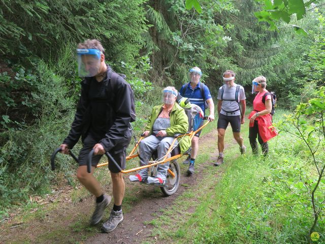 Randonnée joëlettes à Habay