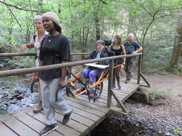 Randonnée joëlettes à Chiny